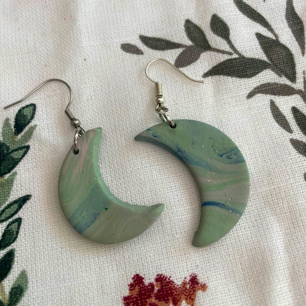 Marble moon earrings